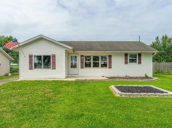 131 North St, Armington, IL 61721