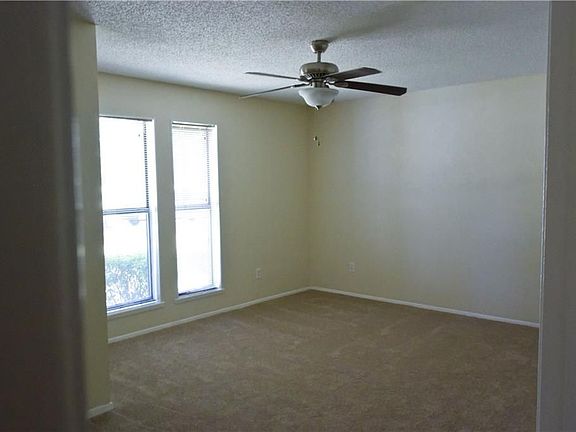 5th image of 5633 Valley Mills Dr
