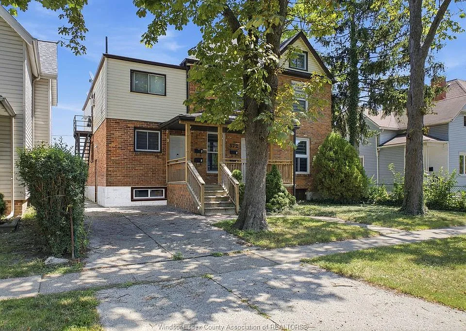 372 Lincoln Rd #2