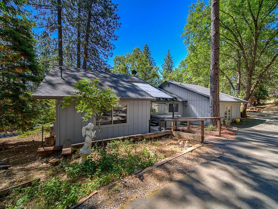 1st image of 20607 Birchwood Dr