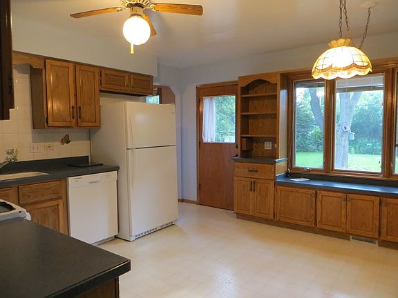 4th image of 676 Alice Dr