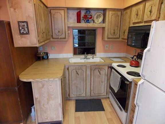 5th image of 38624-5 Oak St
