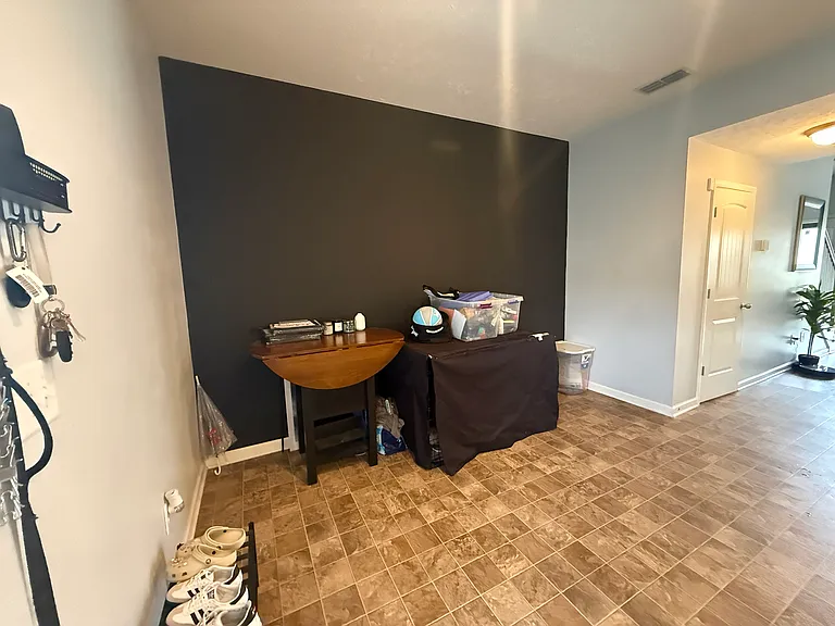 1567 Sprucedale Dr — Photo 7
