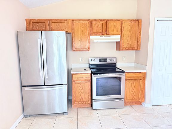 3rd image of 11024 Rouse Run Cir