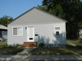 502 W 4th St, Webster, SD 57274