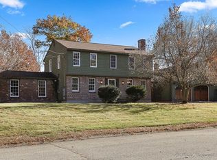 39 Cricket Ln, Tyngsboro, MA 01826