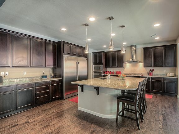 4th image of 14313 Parkview Dr E