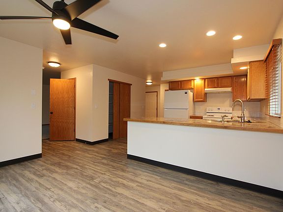 Kitchen/ Dinning Room