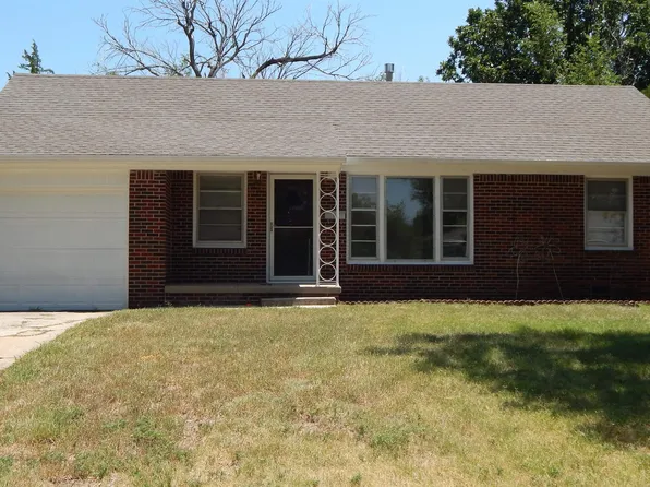 886 S Lexington Rd, Wichita, KS 67218