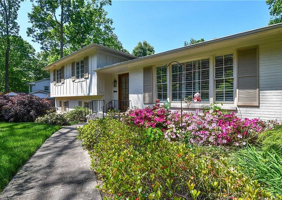 1st image of 2703 Courtney Ln