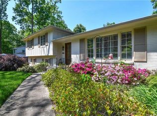 2703 Courtney Ln, Greensboro, NC 27408