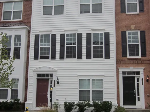 14860 Potomac Branch Dr #302A, Woodbridge, VA 22191