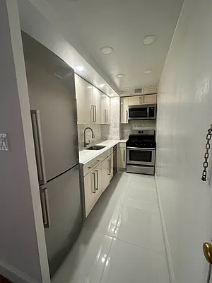 Rented by AZ REALTY NYC LLC | media 20