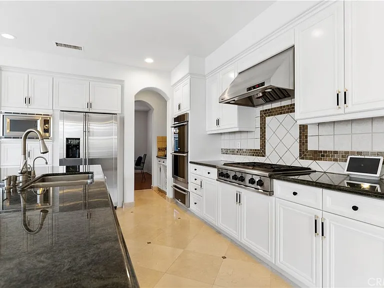 4116 Dakota Dr — Photo 14