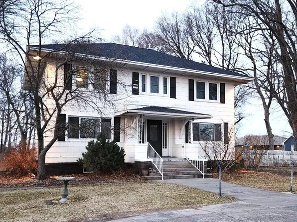 1050 Westridge Ln, Saint Paul, NE 68873