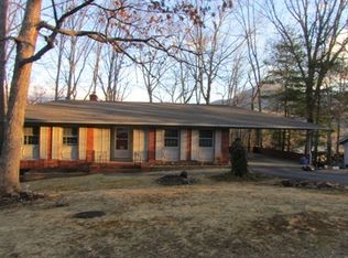 116 Fairway Dr, Black Mountain, NC 28711