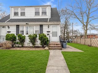 4 Kane Ave, Hempstead, NY 11550