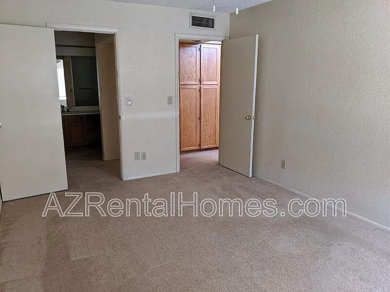 609 E Mesquite Cir #127 — Photo 7