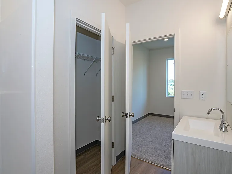 4873 S 48th St #D-2 — Photo 11