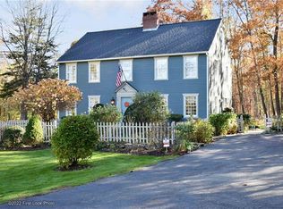 43 Wilbur Rd, Lincoln, RI 02865