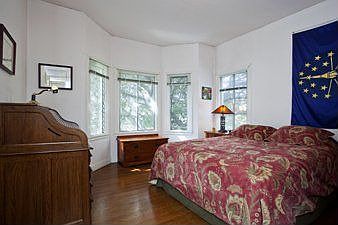 Bedroom 1 :: 2918 Florence Street