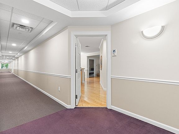 4th image of 5 Woodman Way Unit 106