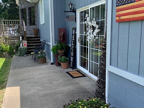 4th image of 127 Rocky Ct