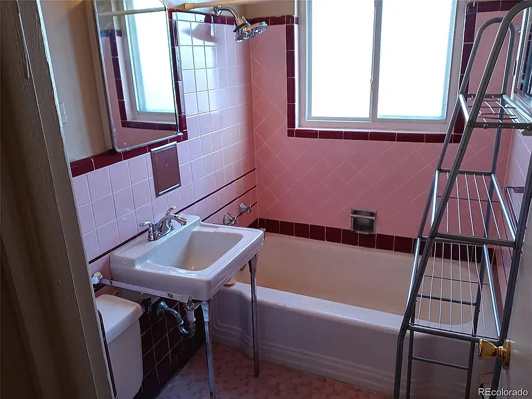 910 S Harrison St #2 — Photo 7
