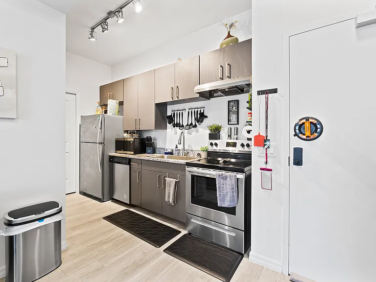 The Gardens Apartments — Photo 5