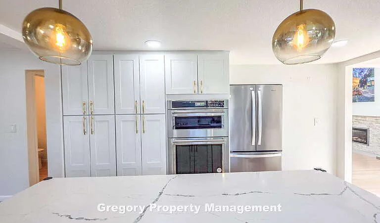 11204 NE 58th Pl — Photo 11