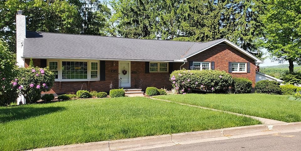1st image of 3716 Beechwood Dr