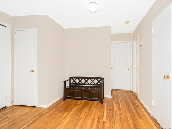 3rd image of 125 N Washington Ave APT 19