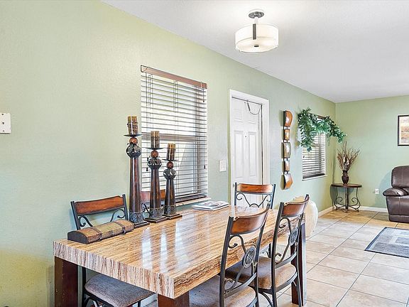 5th image of 2509 NW 22nd Way