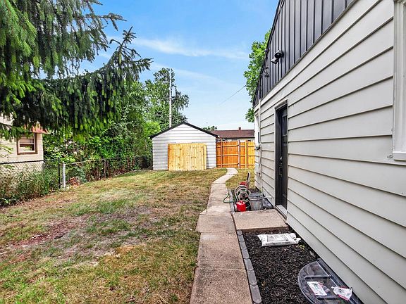3rd image of 5469 N 58th STREET