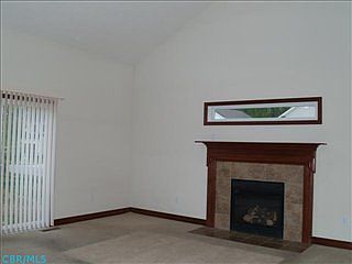 4th image of 8798 Meadow Grass Ln