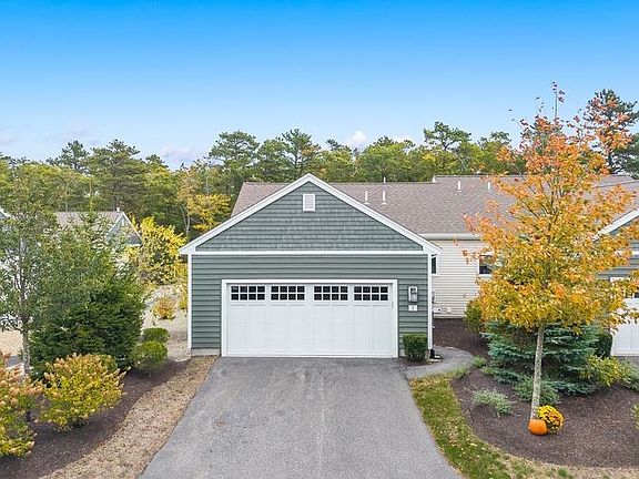 5th image of 7 Thayer Ln #7