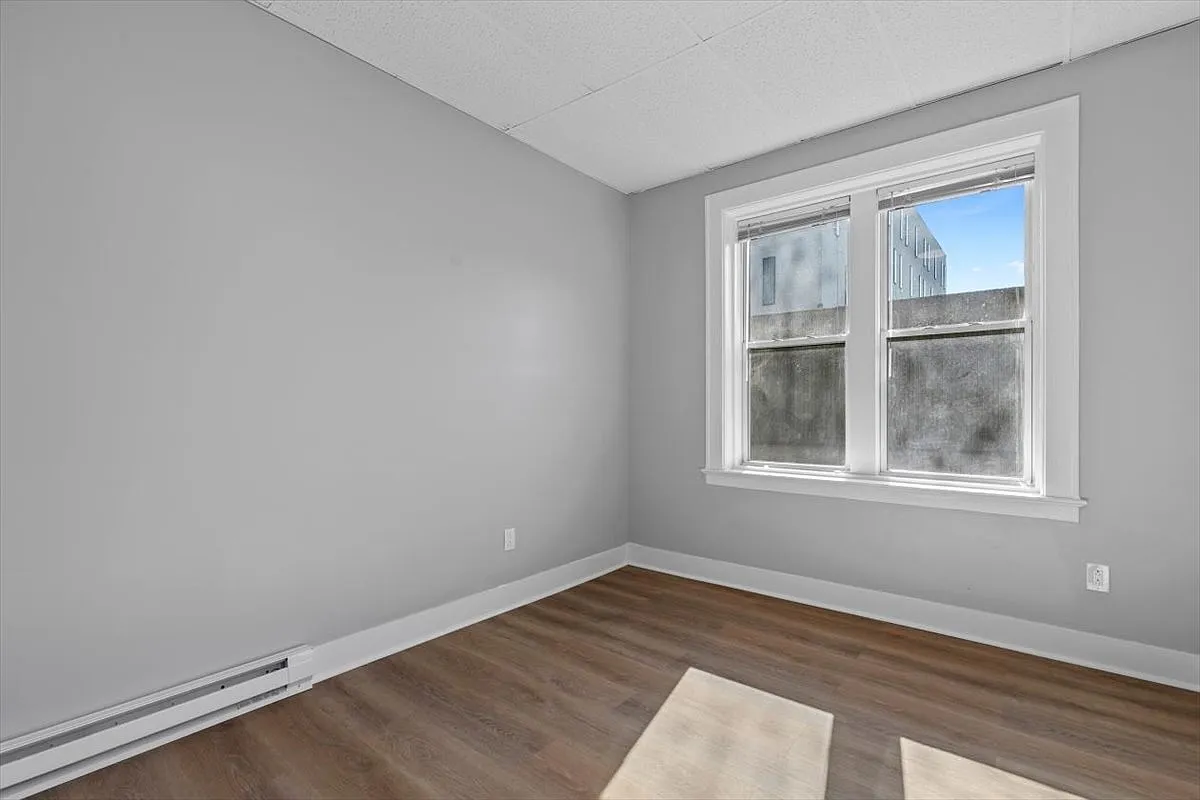 1476 Chapel St — Photo 3