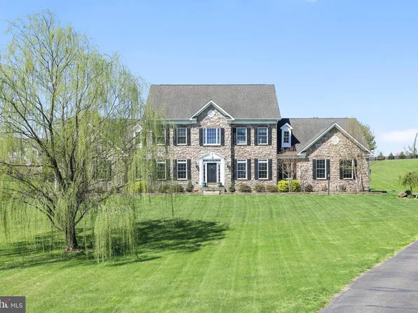 16516 Goldencrest Cir, Purcellville, VA 20132