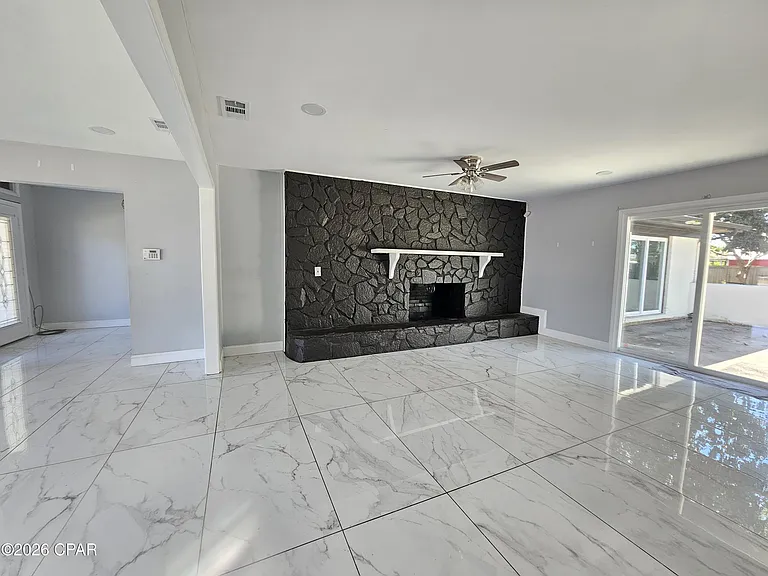 4402 Cindy Ln — Photo 8