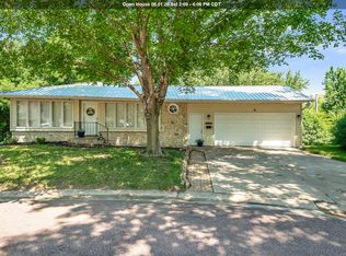 2508 Jackson Cir, Spirit Lake, IA 51360