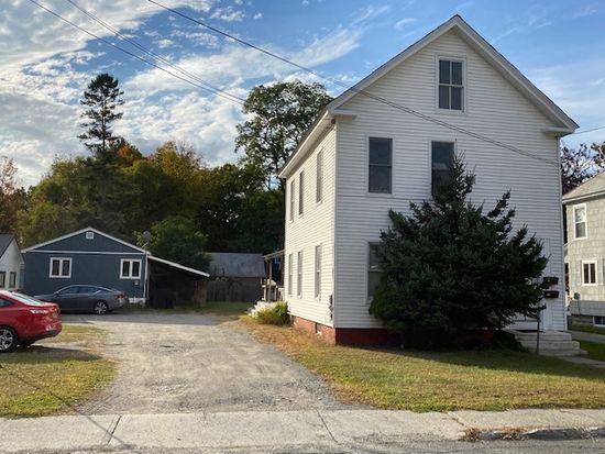 109 Central St Brattleboro Vt 05301 Mls 4833444 Zillow