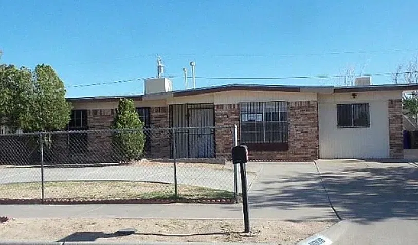 4 bed, 1216 sqft, $1,717 — Photo 1