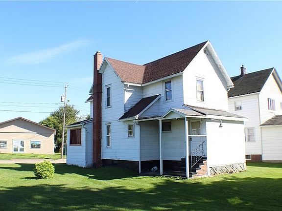 5th image of 110 Grossman Ave