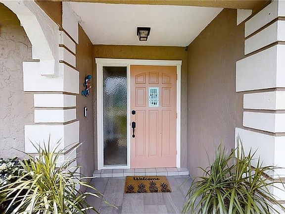 4th image of 1107 SE 16th St