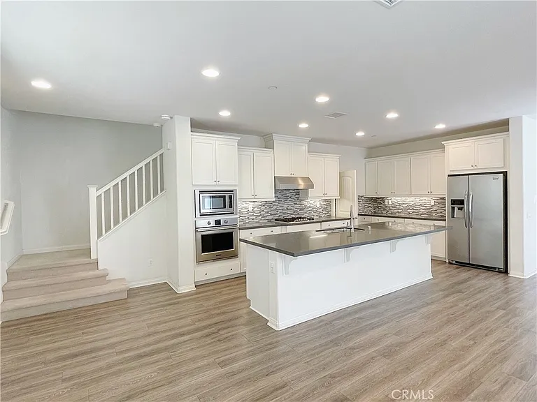 417 W Bagnall St — Photo 3