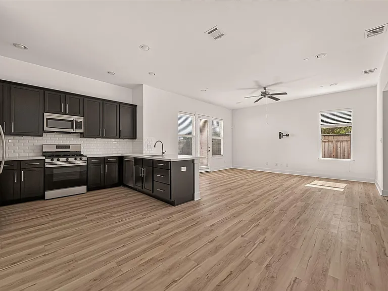 8821 Hollister Pine Ct — Photo 12
