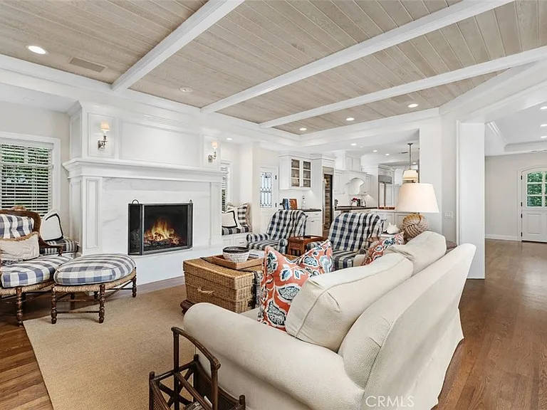 2431 Bayshore Dr — Photo 7