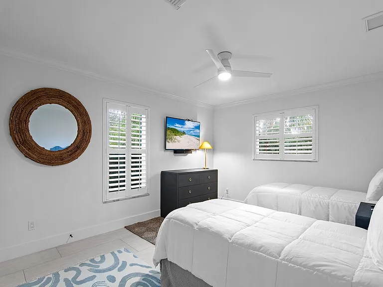 4601 Sunset Dr — Photo 15