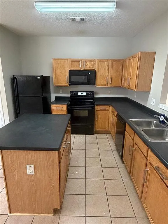 2 bed, 2.5 bath, 1492 sqft, $1,675 — Photo 4