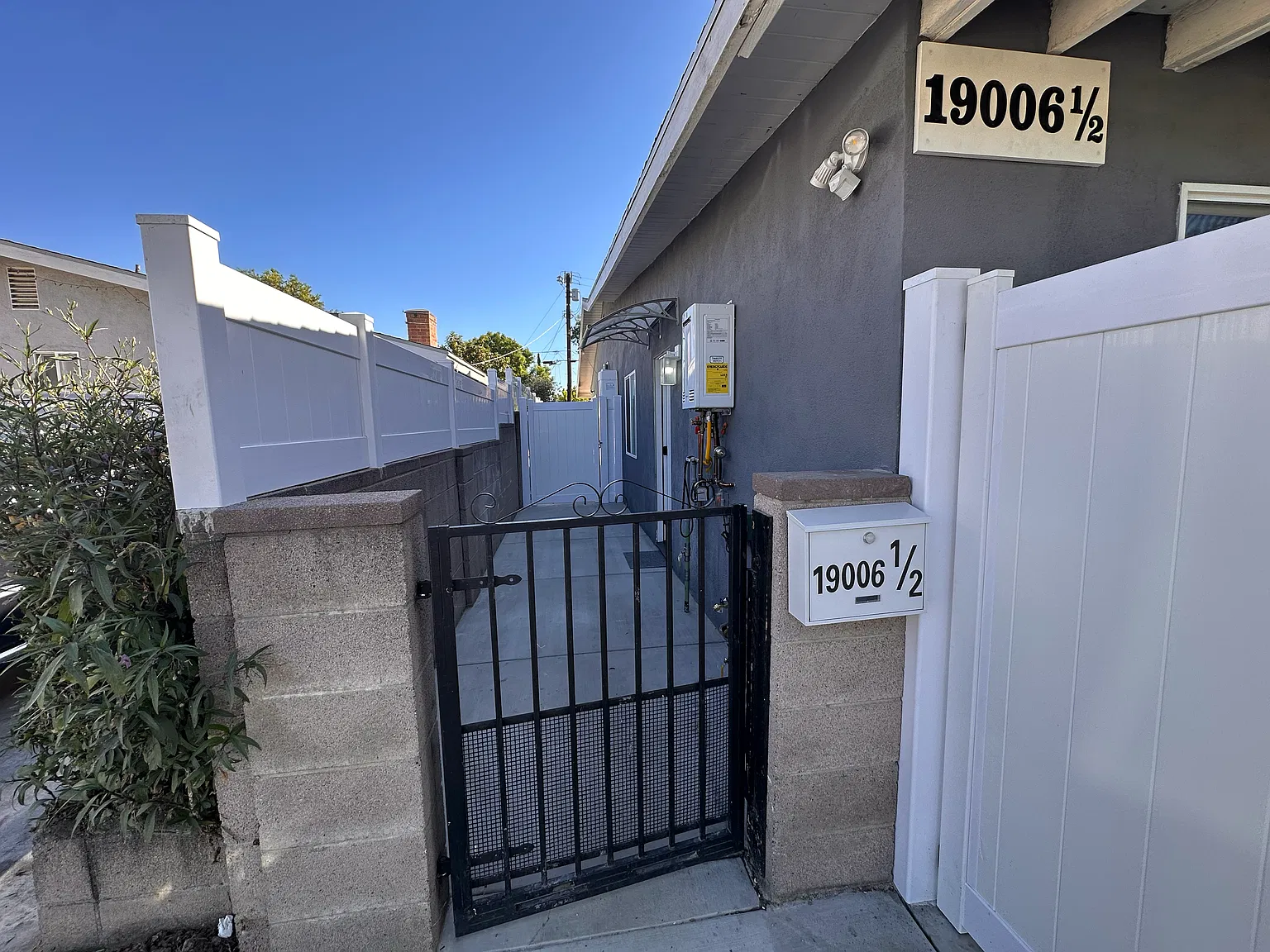 1 bed, 500 sqft, $2,500 — Photo 2